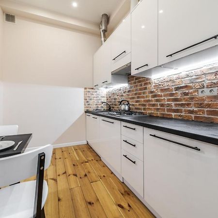 Inshiapartments On Teodora Square Lviv Dış mekan fotoğraf