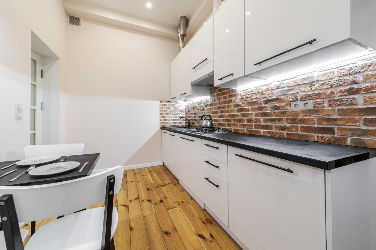 Inshiapartments On Teodora Square Lviv Dış mekan fotoğraf