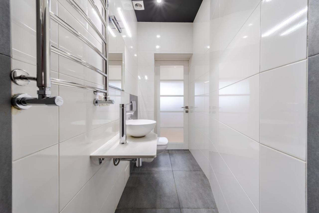 Inshiapartments On Teodora Square Lviv Dış mekan fotoğraf