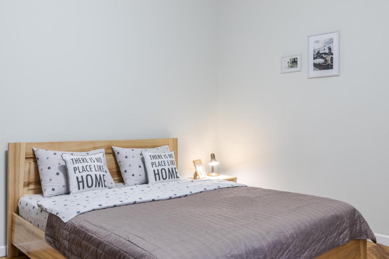 Inshiapartments On Teodora Square Lviv Dış mekan fotoğraf